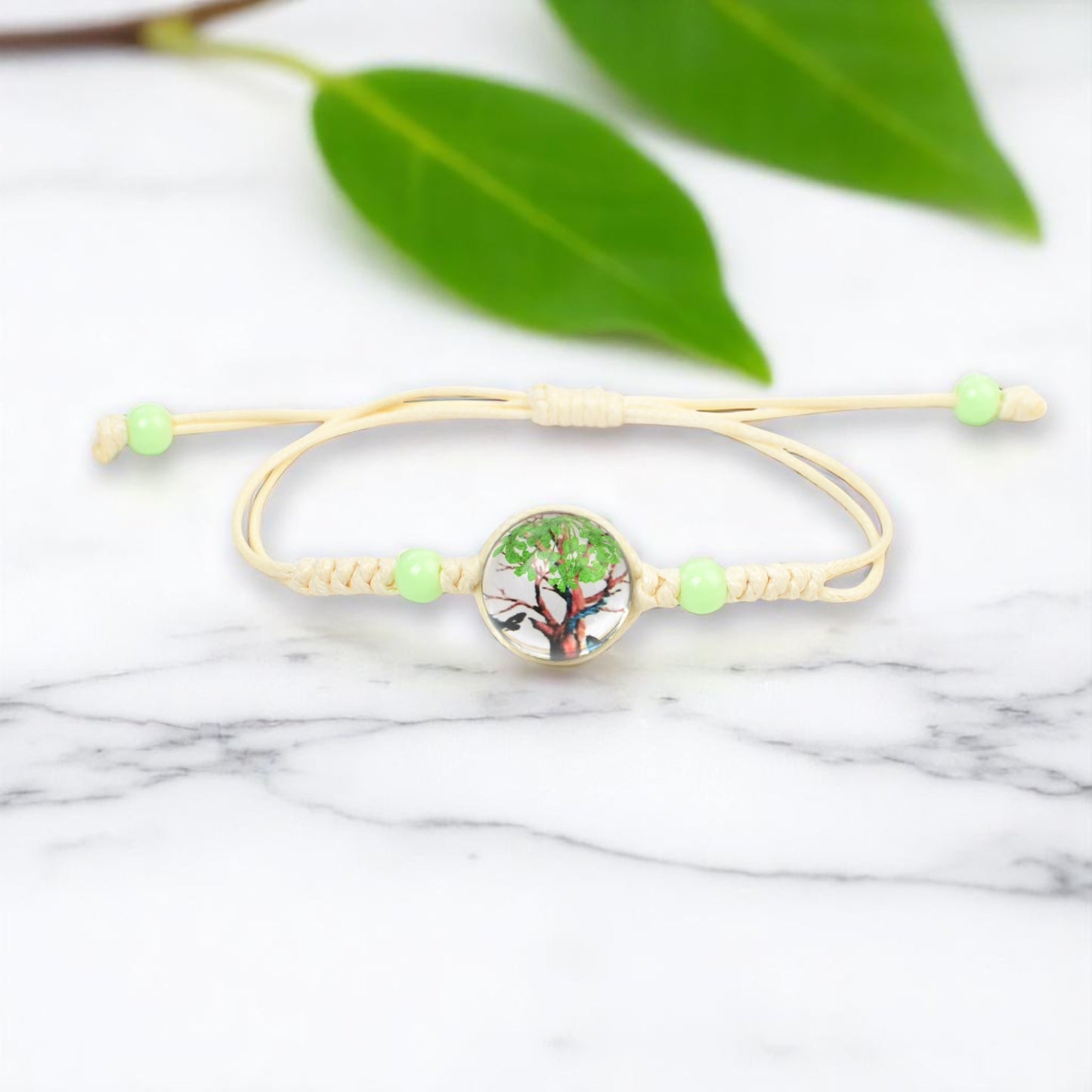 Handmade Floral Resin Adjustable Bracelets with Natural Dried Flowers, Customizable floral jewelry, Nature-inspired jewelry, Unique handmade gifts, Eco-friendly accessories, Dried flower jewelry