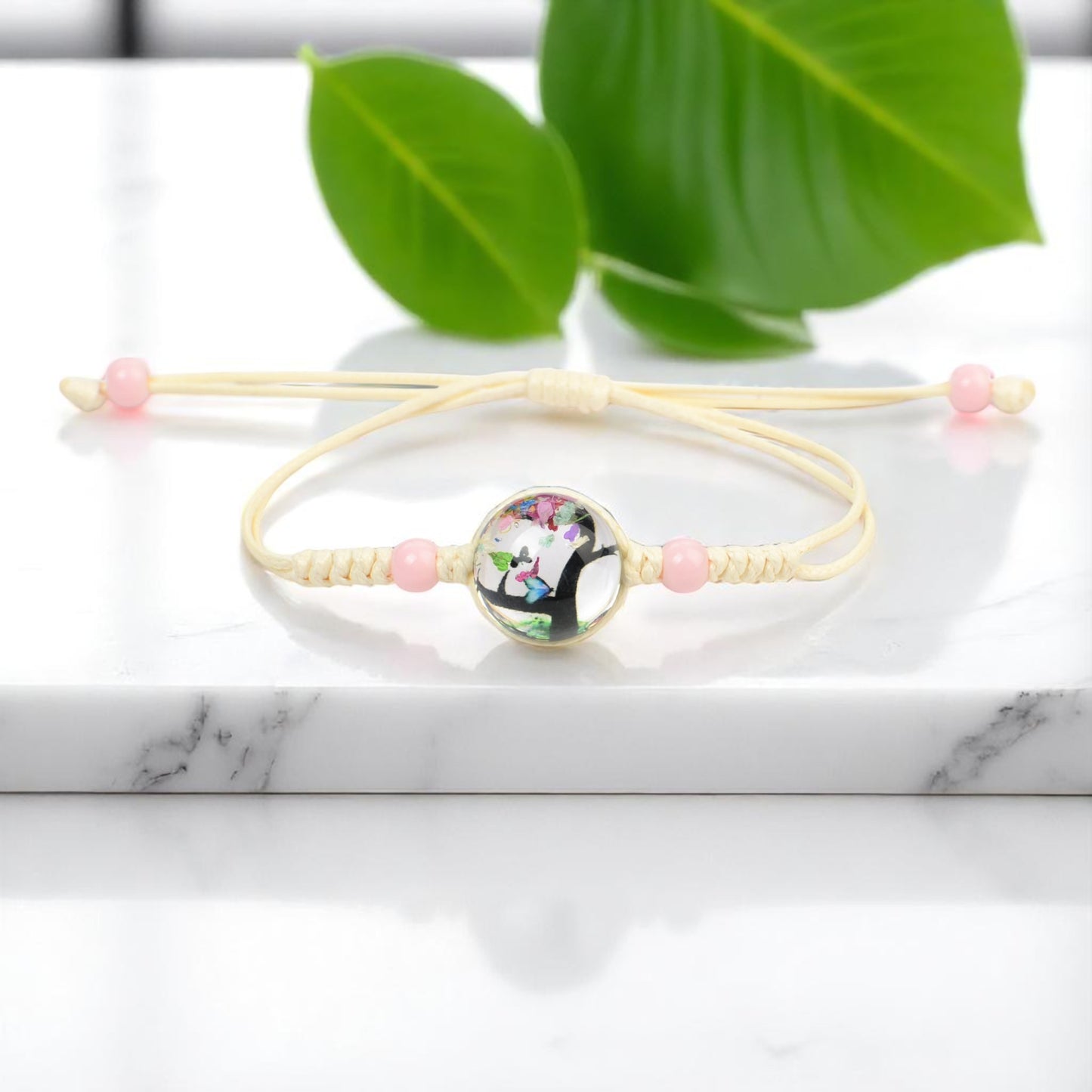 Handmade Floral Resin Adjustable Bracelets with Natural Dried Flowers, Customizable floral jewelry, Nature-inspired jewelry, Unique handmade gifts, Eco-friendly accessories, Dried flower jewelry
