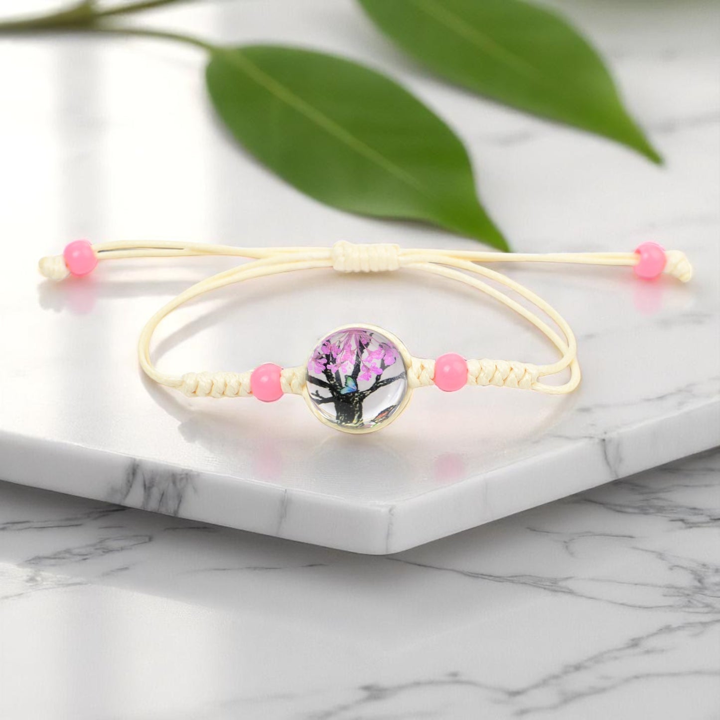 Handmade Floral Resin Adjustable Bracelets with Natural Dried Flowers, Customizable floral jewelry, Nature-inspired jewelry, Unique handmade gifts, Eco-friendly accessories, Dried flower jewelry