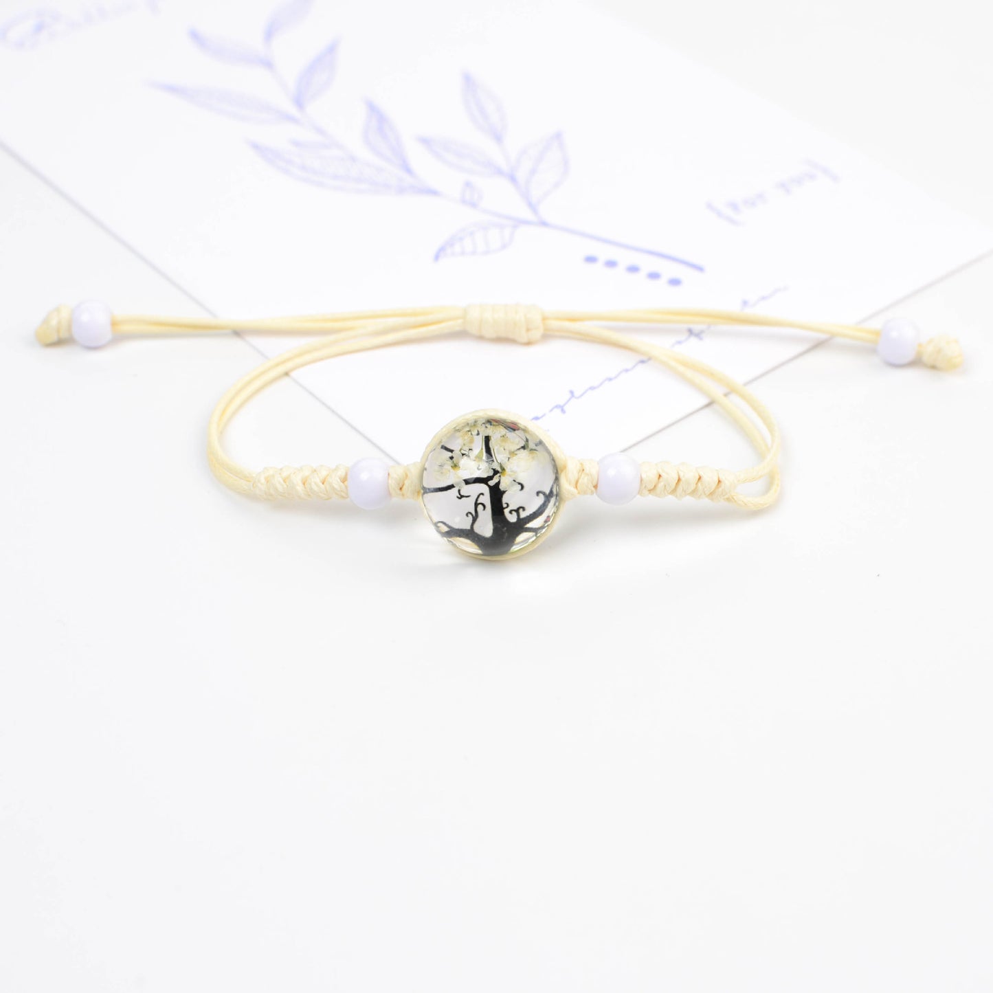 Handmade Floral Resin Adjustable Bracelets with Natural Dried Flowers, Customizable floral jewelry, Nature-inspired jewelry, Unique handmade gifts, Eco-friendly accessories, Dried flower jewelry