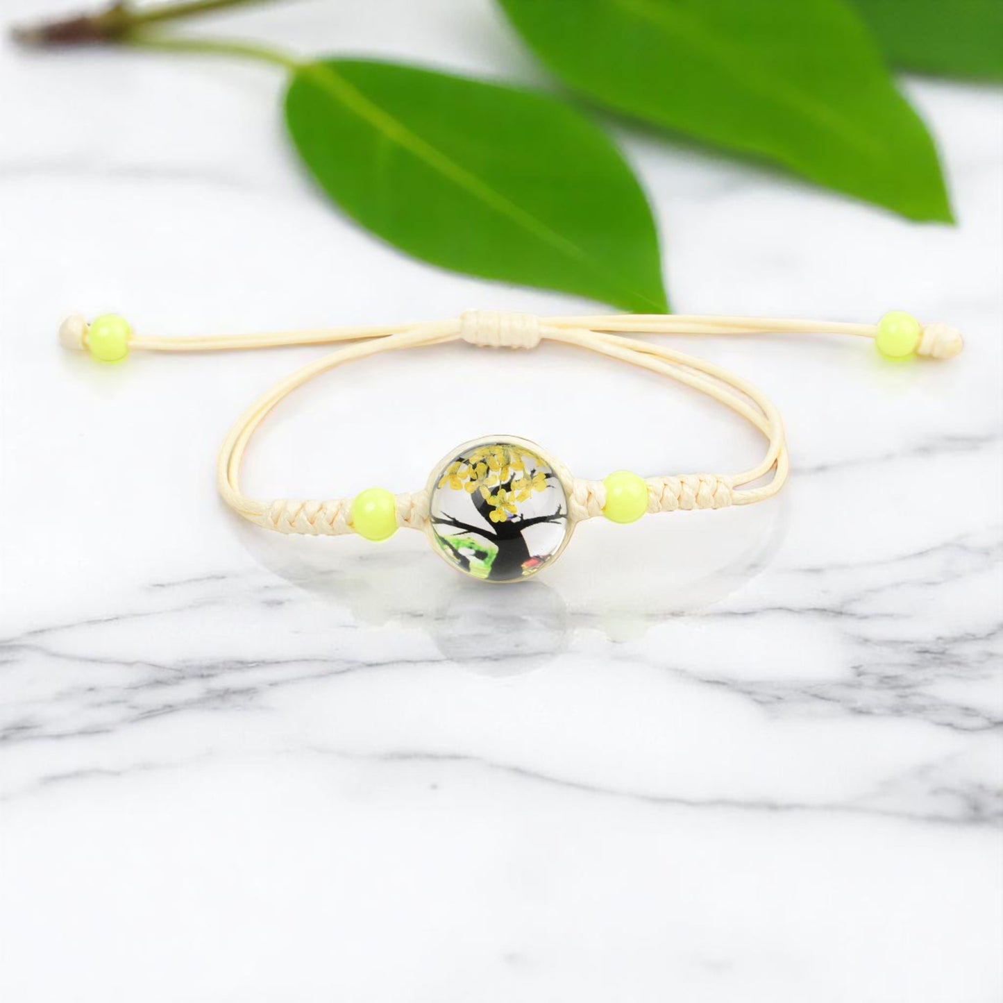 Handmade Floral Resin Adjustable Bracelets with Natural Dried Flowers, Customizable floral jewelry, Nature-inspired jewelry, Unique handmade gifts, Eco-friendly accessories, Dried flower jewelry