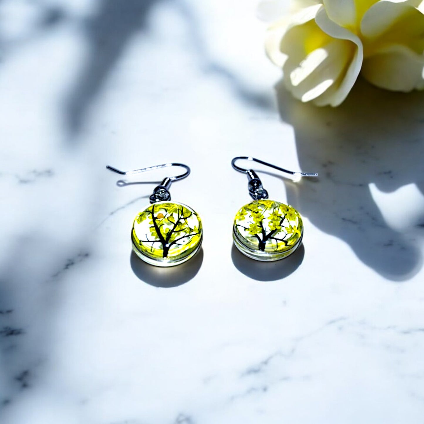 Handmade Tree of Life Resin Earrings – Seasonal Nature-Inspired Dangle Jewelry, Colorful Botanical Earrings, Unique Gifts for Nature Lovers