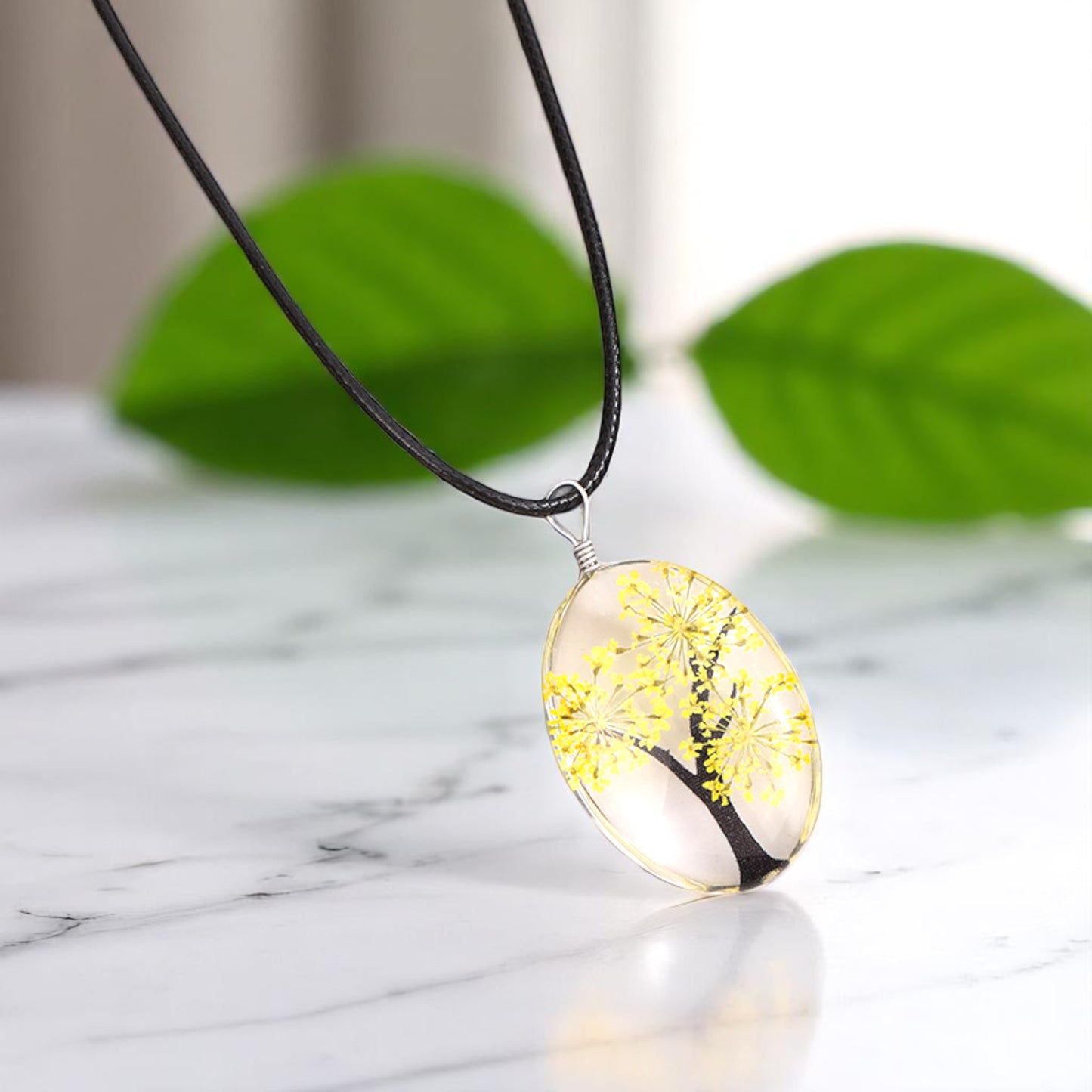 Elegant Tree of Life Resin Pendant Necklace – Vibrant Nature-Inspired Design, Tree design accessory, Gift for nature lovers, Tree of Life necklace, Resin pendant necklace, Nature-inspired jewelry