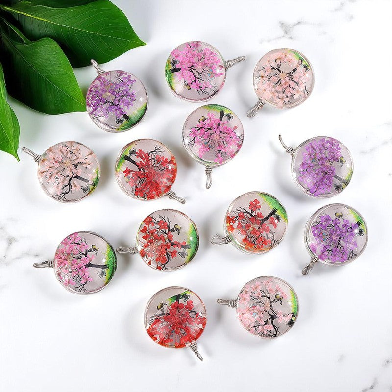 Handmade Pressed Flower Resin Pendants - Nature-Inspired Jewelry Charm, Vibrant floral necklace,Vibrant floral necklace , Eco-friendly handmade jewelry, Nature-inspired accessories, Dried flower necklace charm