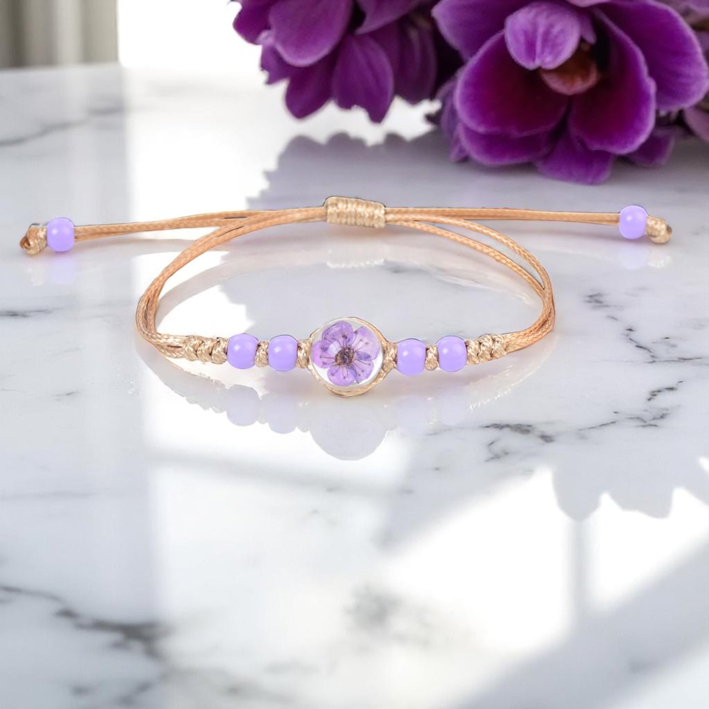 Handcrafted Floral Charm Beaded Bracelets – Adjustable and Vibrant, Handmade Floral Bracelets, Adjustable Beaded Bracelets, Boho Style Jewelry for Women, Dried Flower Charm Bracelets, Resin Flower Jewelry, Unique Handmade Jewelry