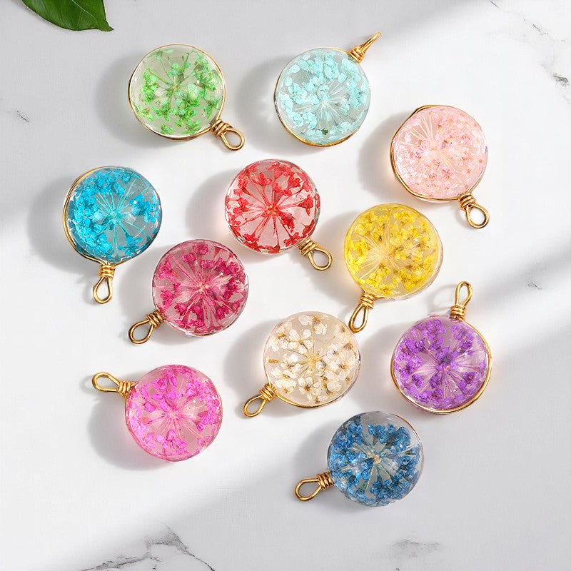 Handmade Resin Flower Pendant Charms – Colorful Dried Floral Encapsulation, Unique jewelry accessories, Flower pendant designs,Nature-inspired Necklace,
