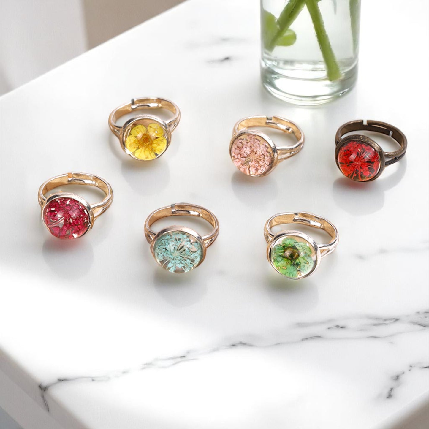 Handmade Resin Flower Adjustable Rings – Dried Floral Jewelry, Nature-Inspired Jewelry, Romantic Gift Ideas, Spring Jewelry Collection, Eco-Friendly Jewelry, Unique Gift,