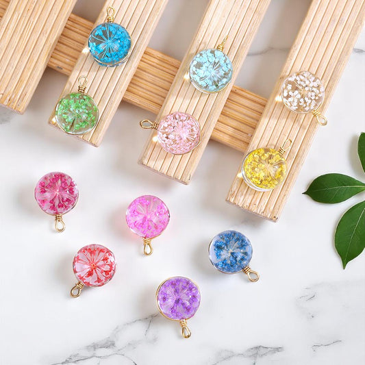 Handmade Resin Flower Pendant Charms – Colorful Dried Floral Encapsulation, Unique jewelry accessories, Flower pendant designs,Nature-inspired Necklace,