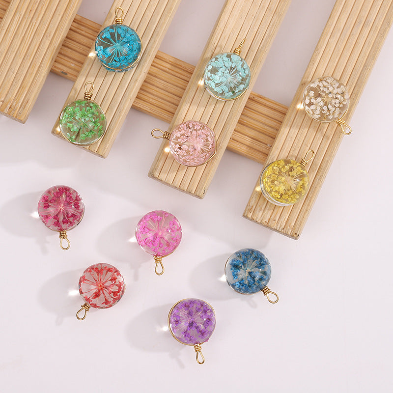 Handmade Resin Flower Pendant Charms – Colorful Dried Floral Encapsulation, Unique jewelry accessories, Flower pendant designs,Nature-inspired Necklace,