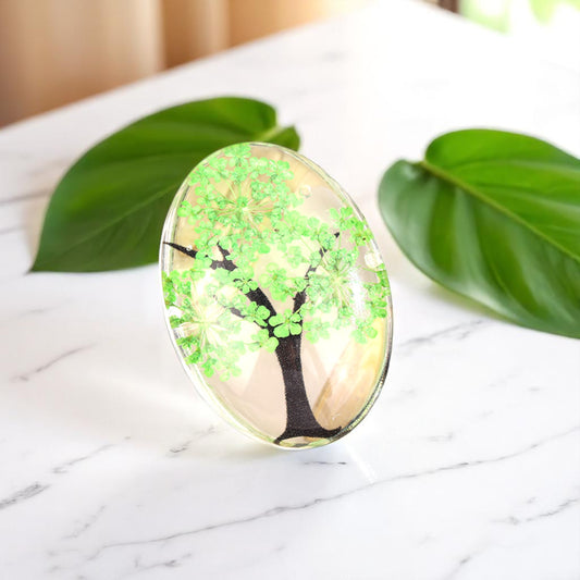 Elegant Tree of Life Resin Pendant Necklace – Vibrant Nature-Inspired Design, Tree design accessory, Gift for nature lovers, Tree of Life necklace, Resin pendant necklace, Nature-inspired jewelry