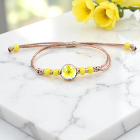 Handcrafted Floral Charm Beaded Bracelets – Adjustable and Vibrant, Handmade Floral Bracelets, Adjustable Beaded Bracelets, Boho Style Jewelry for Women, Dried Flower Charm Bracelets, Resin Flower Jewelry, Unique Handmade Jewelry