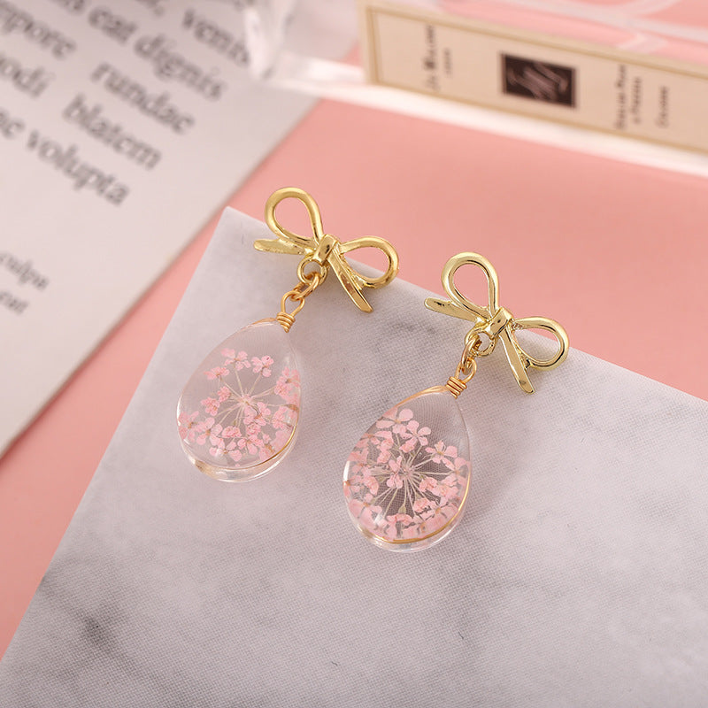 Elegant Teardrop Floral Resin Earrings with Gold Bow Charm, Nature-Inspired Earrings, Elegant Women’s Jewelry, Romantic Gift Ideas, Unique Handmade Earrings Handmade Floral Accessories