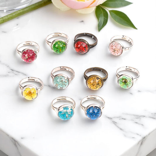 Handmade Resin Flower Adjustable Rings – Dried Floral Jewelry, Nature-Inspired Jewelry, Romantic Gift Ideas, Spring Jewelry Collection, Eco-Friendly Jewelry, Unique Gift,