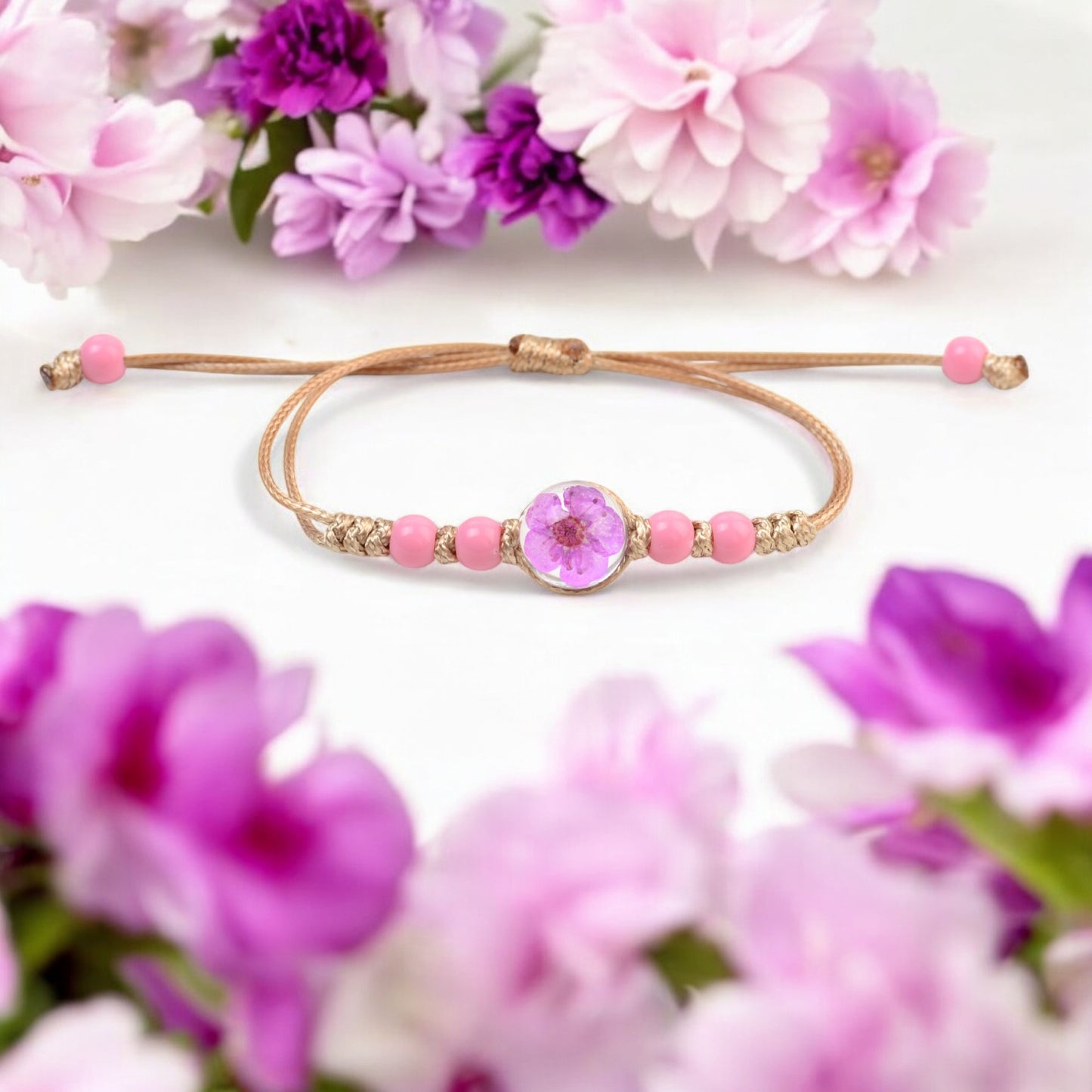 Handcrafted Floral Charm Beaded Bracelets – Adjustable and Vibrant, Handmade Floral Bracelets, Adjustable Beaded Bracelets, Boho Style Jewelry for Women, Dried Flower Charm Bracelets, Resin Flower Jewelry, Unique Handmade Jewelry