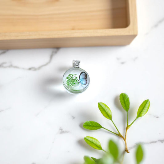 Encased in Bloom – Handmade Circular Resin Pendant with Real Flowers & Butterfly, Botanical Keepsake Necklace, Gift from Nature